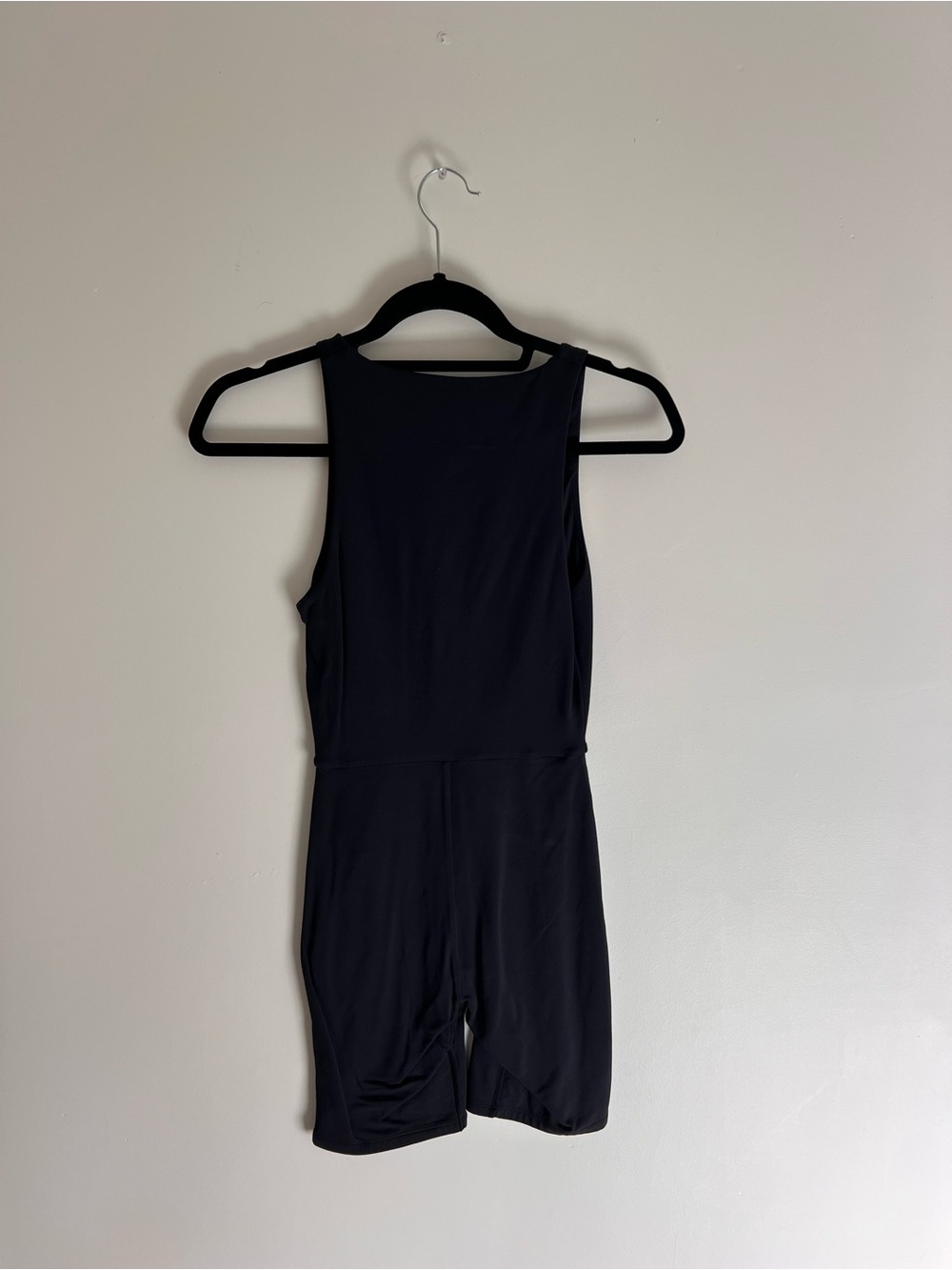 Babaton contour V neck romper - Picture 4 of 4